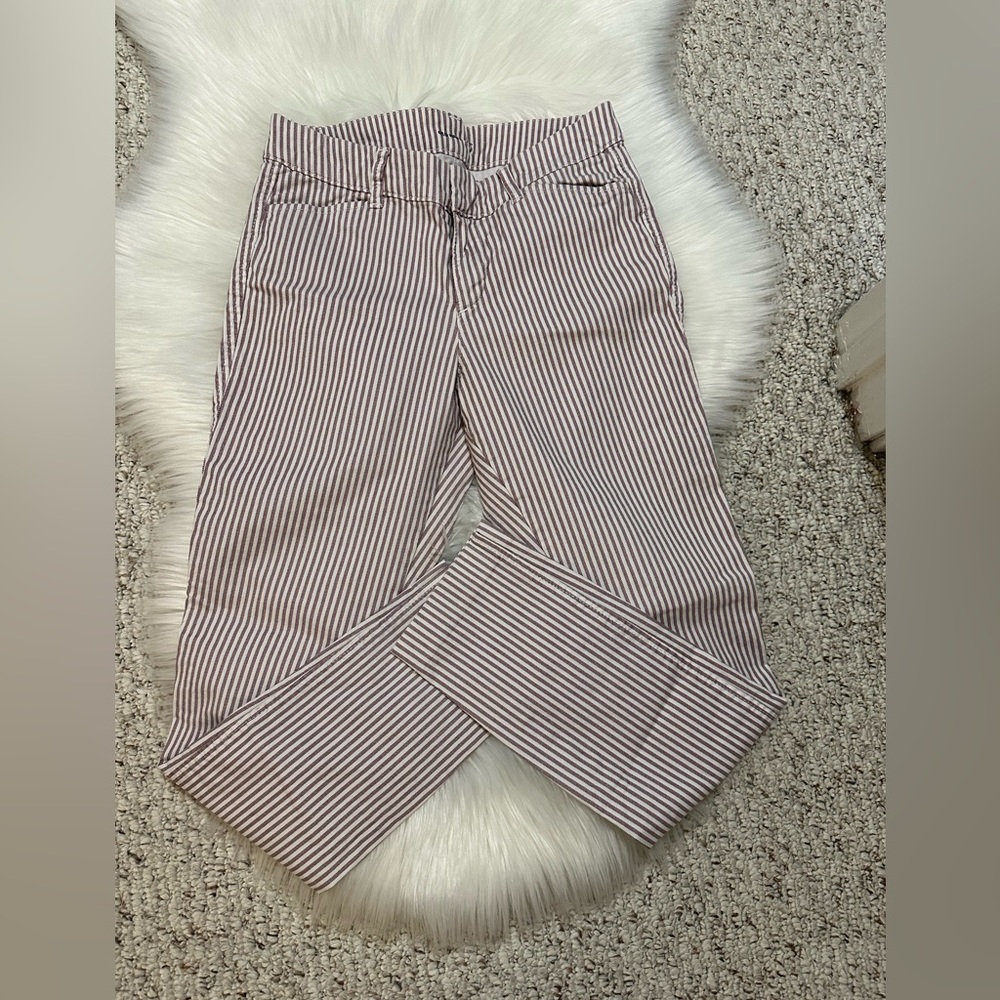 Old Navy High-Waisted Stripped Jeans